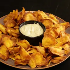 Plato chips artesanales de arracacha